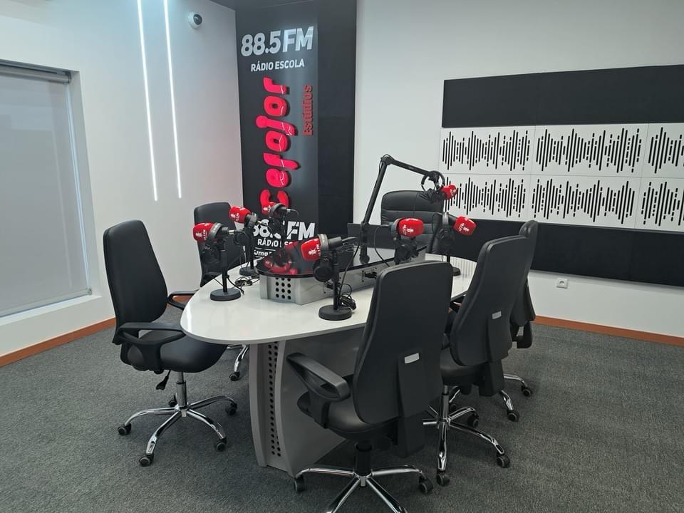 Rádio Digital em Angola: O Futuro do Broadcast